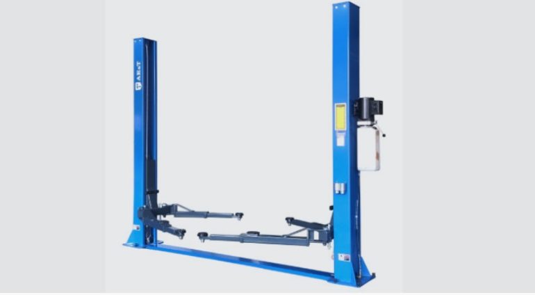 Почему подъемник 2-стоечный 4т T4 220B подходит для небольших СТО